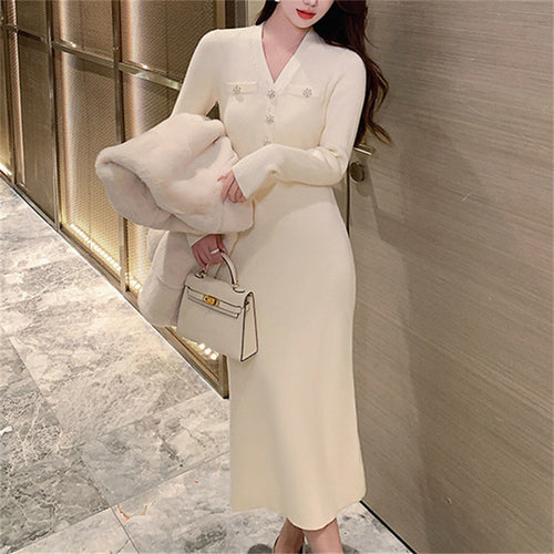 Damen Elegantes Maxikleid mit V-Ausschnitt und Knopfdetails R&B