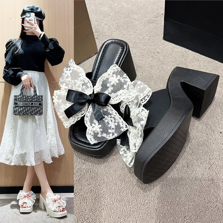 Damen Plateau-Sandaletten mit floralem Spitzenakzent und elegantem Blockabsatz R&B