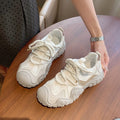 Damen sportliche Sneakers mit robustem Sohlenprofil und atmungsaktiven Materialien R&B