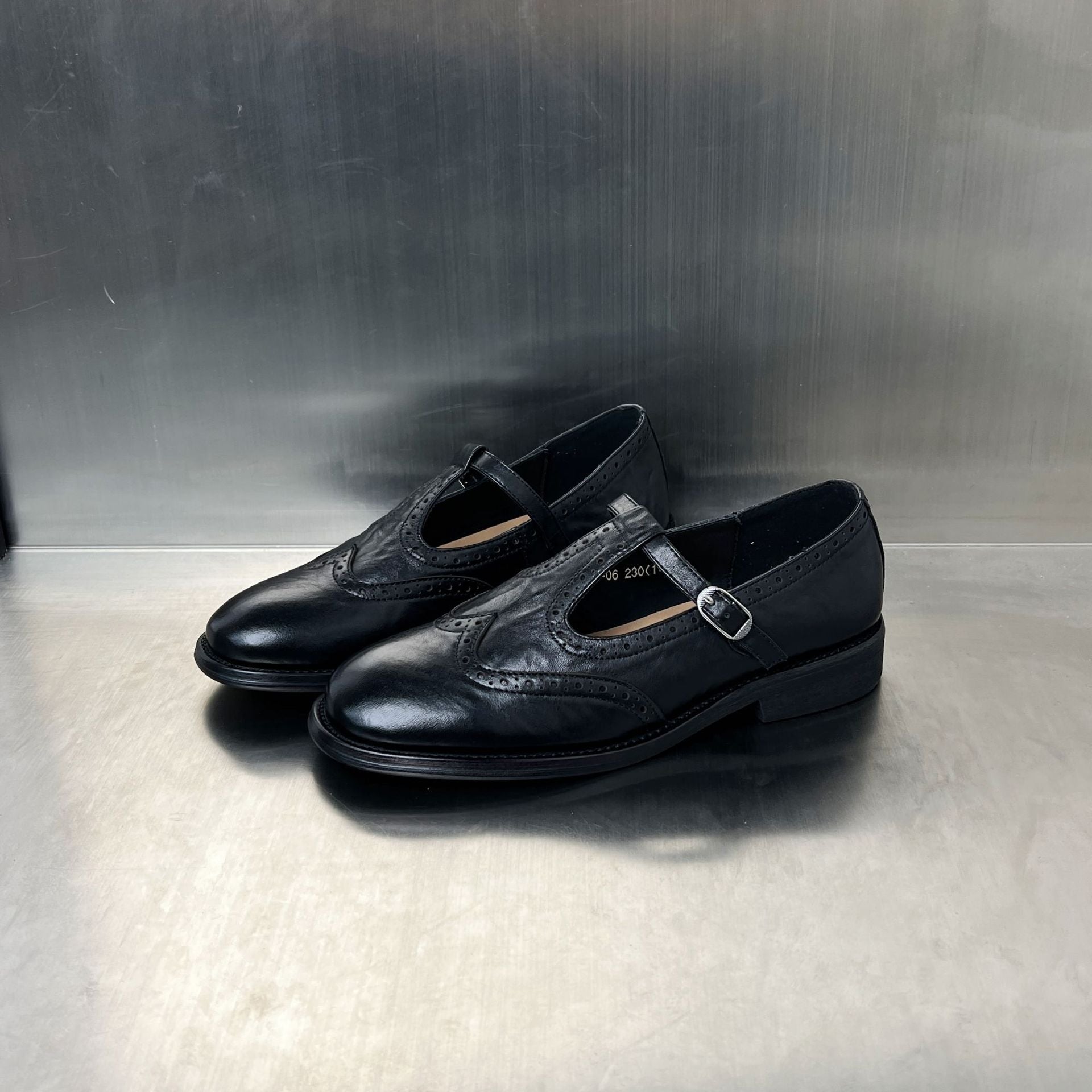 Damen elegante Slipper mit modischen Schnallen und luftigem Design R&B