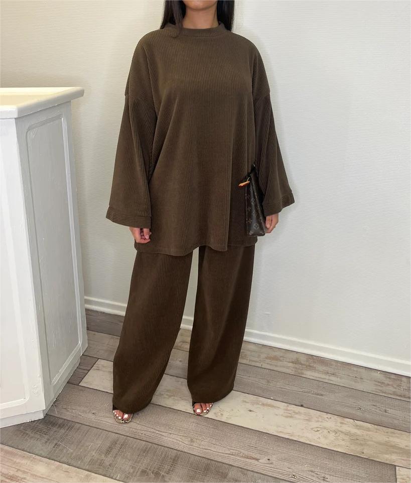 Damen Bequemes und stylisches Lounge-Set aus Rippstrick R&B