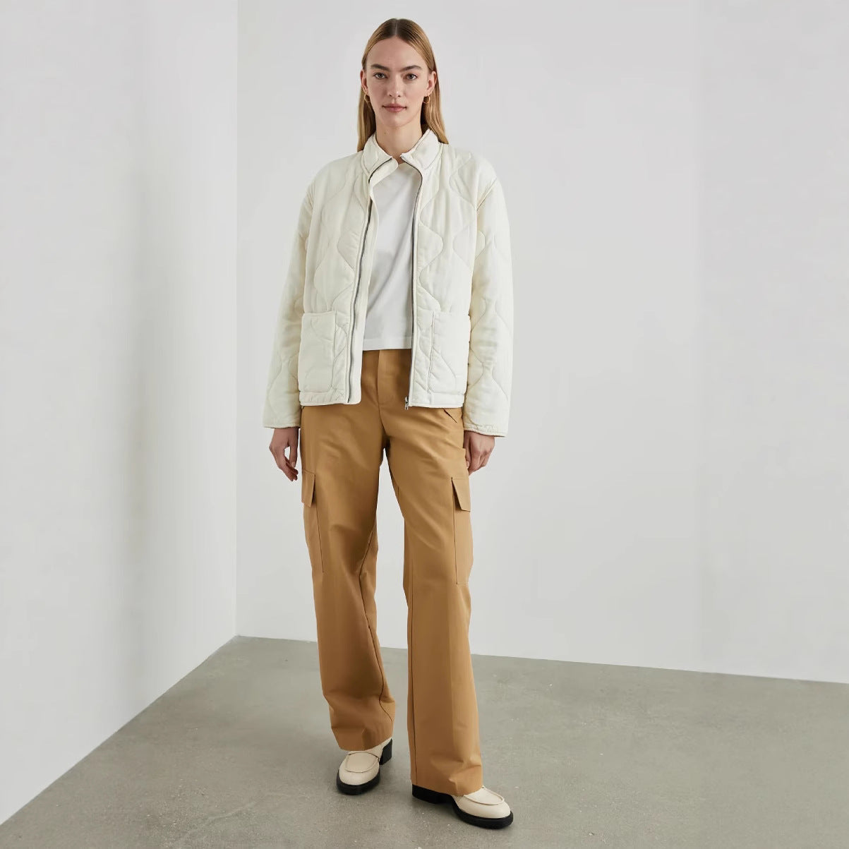 Damen gesteppte Oversized-Jacke mit hohem Kragen und elastischem Bund R&B