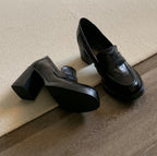 Damen elegante Blockabsatz Loafers mit modischer Schnallenakzent