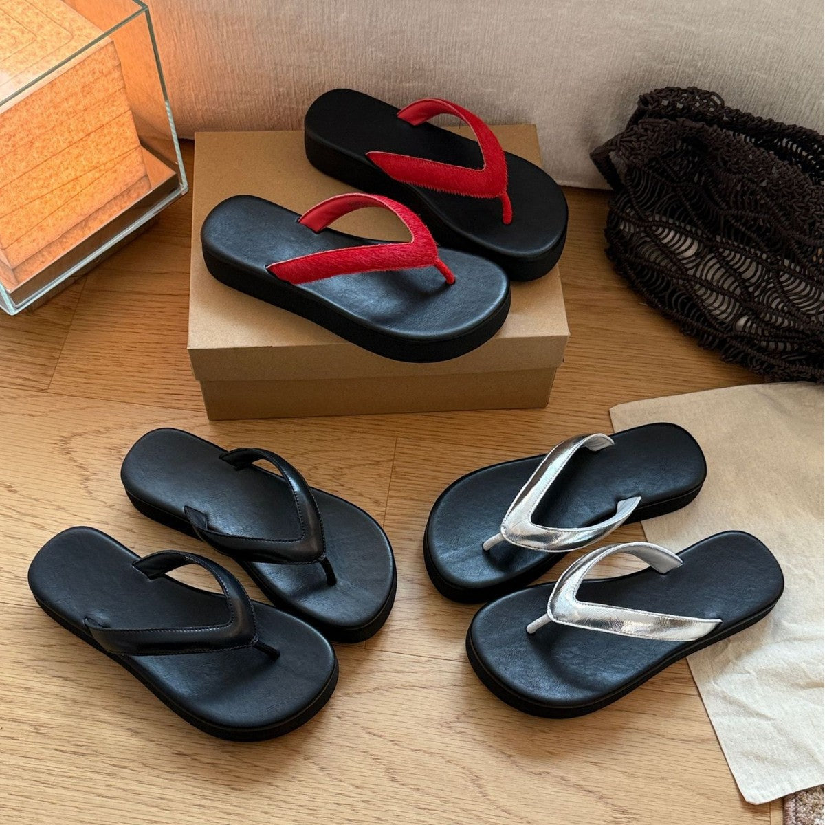 Damen Komfortable Zehentrenner-Sandalen mit ergonomischem Fußbett und rutschfester Sohle