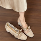 Damen Ballerinas mit zartem Punktemuster und elegantem Riemchen R&B