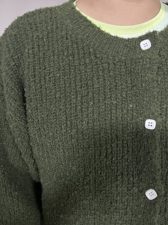 Damen Kuscheliger Strickpullover mit Knopfleiste und lässigem Schnitt R&B