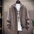 Herren Strickjacke mit Kunstlederdetails und hohem Kragen