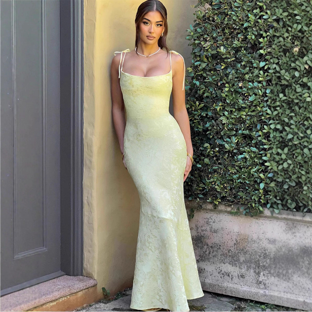 Damen Elegantes Maxikleid mit verführerischen Spaghettiträgern