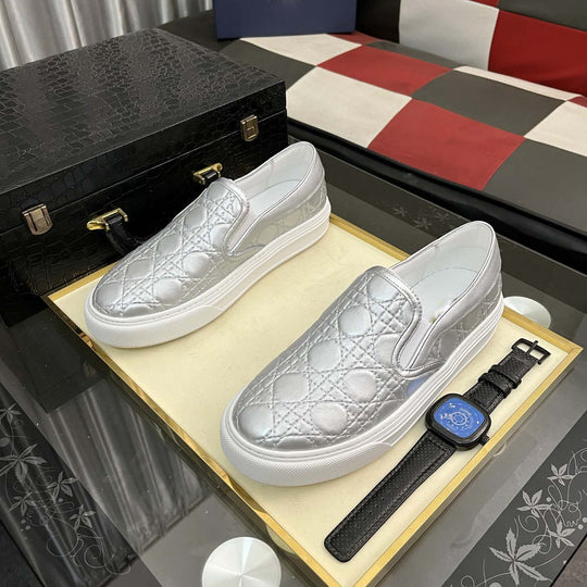Damen Slip-On Sneakers mit eleganter Steppoptik und rutschfester Sohle R&B