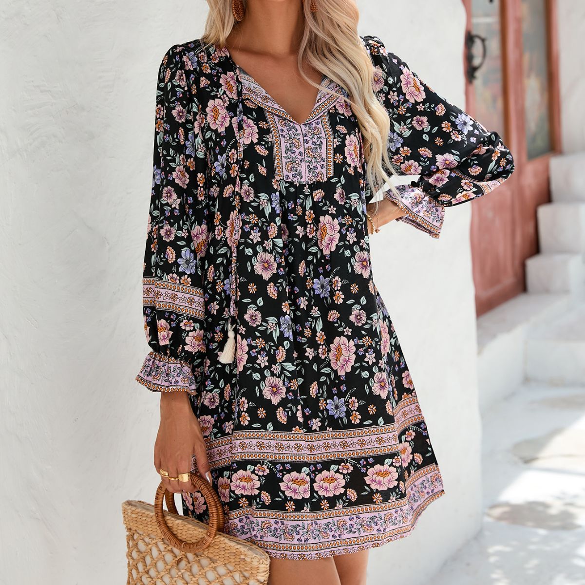 Damen Sommerliches Blumenkleid mit V-Ausschnitt und Raffungen R&B