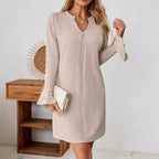 Damen Freizeitkleid mit elegantem V-Ausschnitt und romantischen Rüschendetails R&B