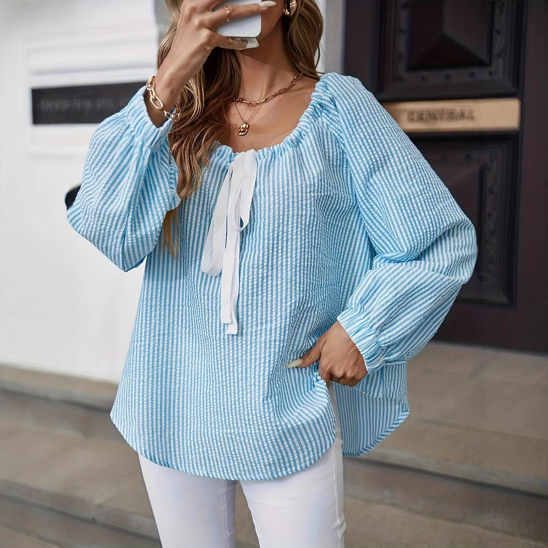 Damen Bluse mit schmeichelndem Rundhalsausschnitt und eleganten Rüschendetails