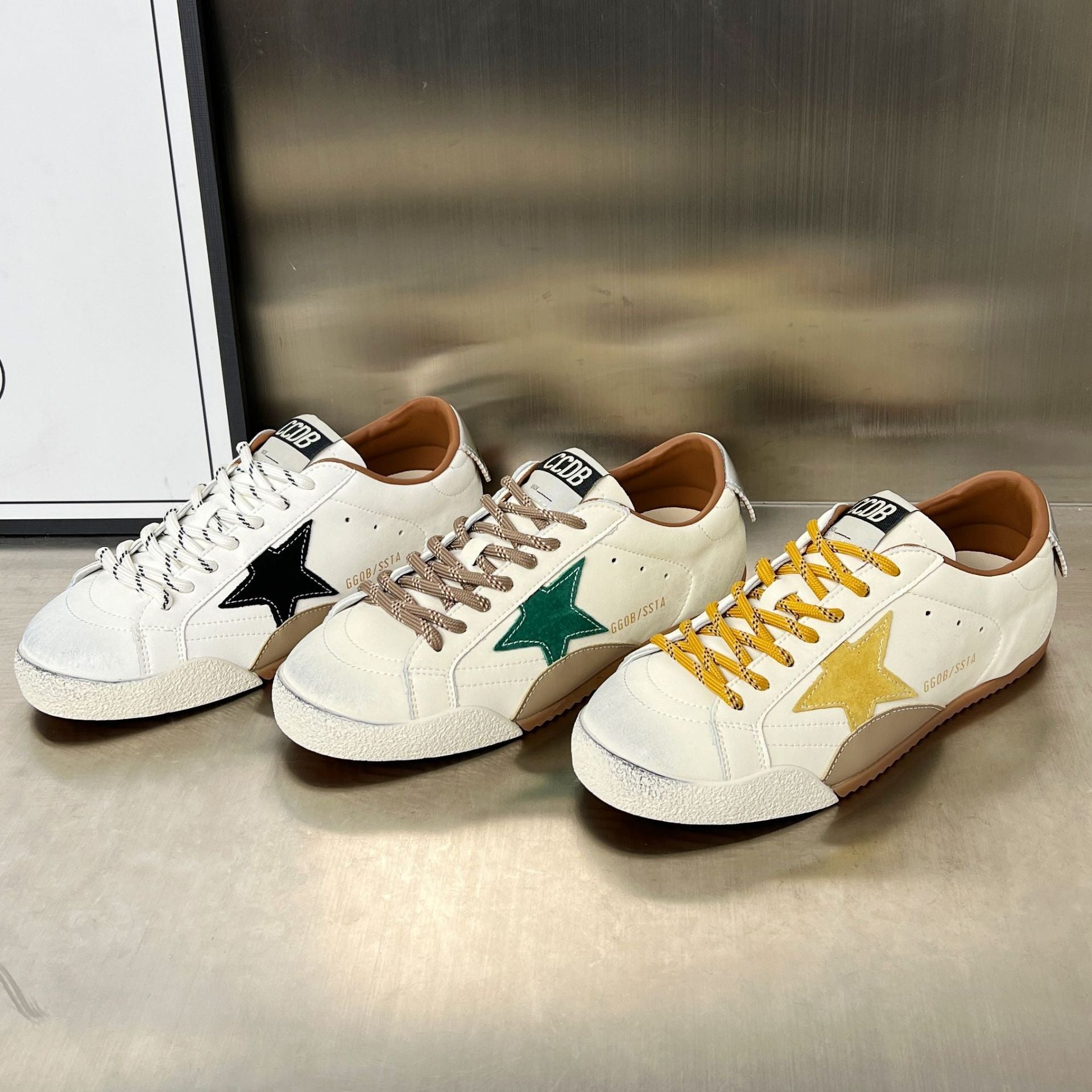 Damen Sneakers im sportlichen Design mit markantem Stern-Detail und ergonomischer Dämpfung R&B