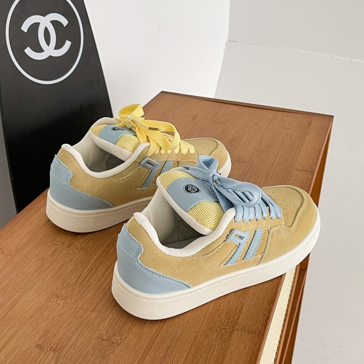 Damen Modische Freizeitsneakers mit weichem Wildleder-Obermaterial und bunten Akzenten R&B