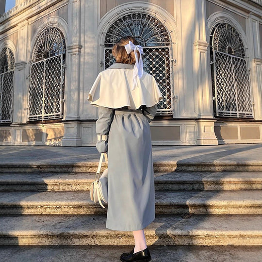Damen modischer Trenchcoat mit kontrastierendem Farbdesign und eleganten Details R&B