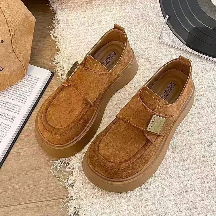 Damen Chunky Clogs aus weichem Wildleder mit verstellbarem Klettverschluss R&B