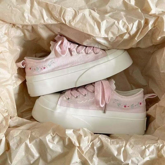 Damen Modische Plateau-Sneaker mit floralen Applikationen und atmungsaktiver Sohle R&B