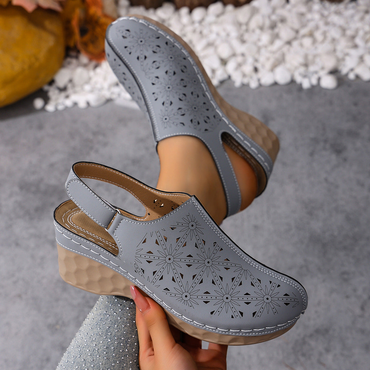 Damen Wedge-Clogs mit perforiertem Design und elastischem Einsatz R&B