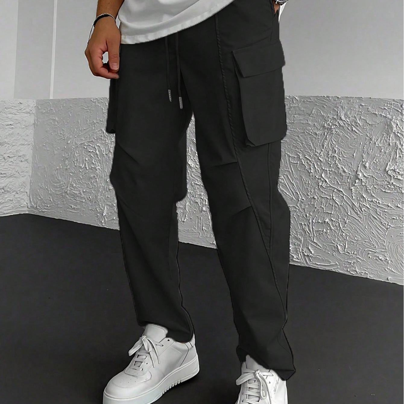 Herren Cargo-Hose mit multifunktionalen Taschen und elastischem Bund