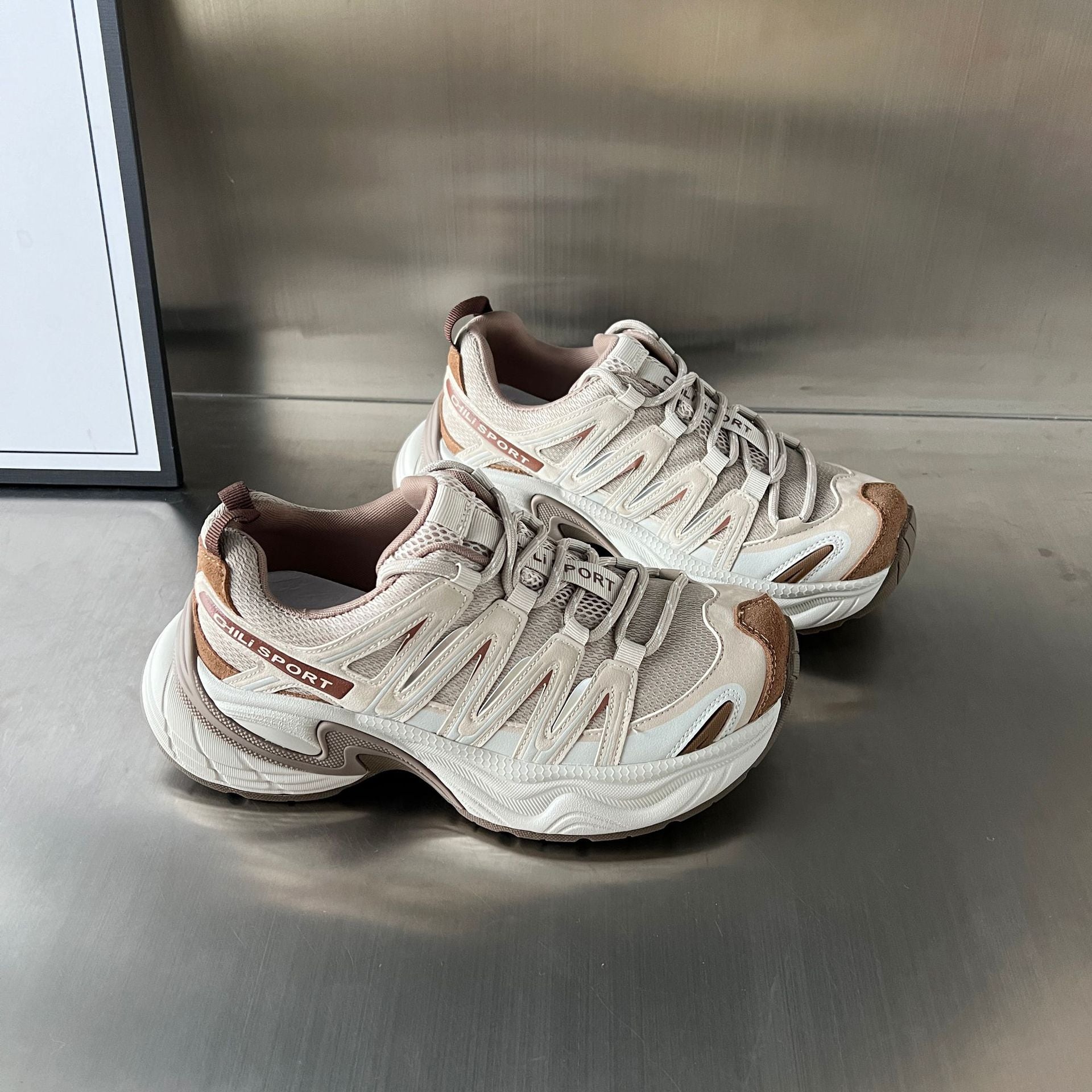 Damen Sportliche Lifestyle-Sneaker mit atmungsaktiven Mesh-Einsätzen und dämpfendem Fußbett R&B