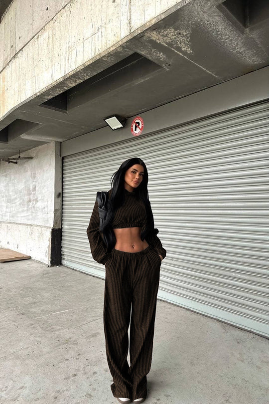 Damen modisches Streifen-Set mit cropped Oberteil und weit geschnittenen Hosen R&B