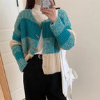 Damen Strickjacke mit elastischem Rippdesign und Holzknöpfen R&B