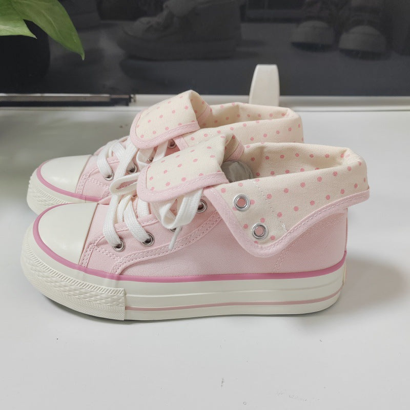 Damen Verspielte Sneakers mit abklappbarem Kragen und punktiertem Innenfutter