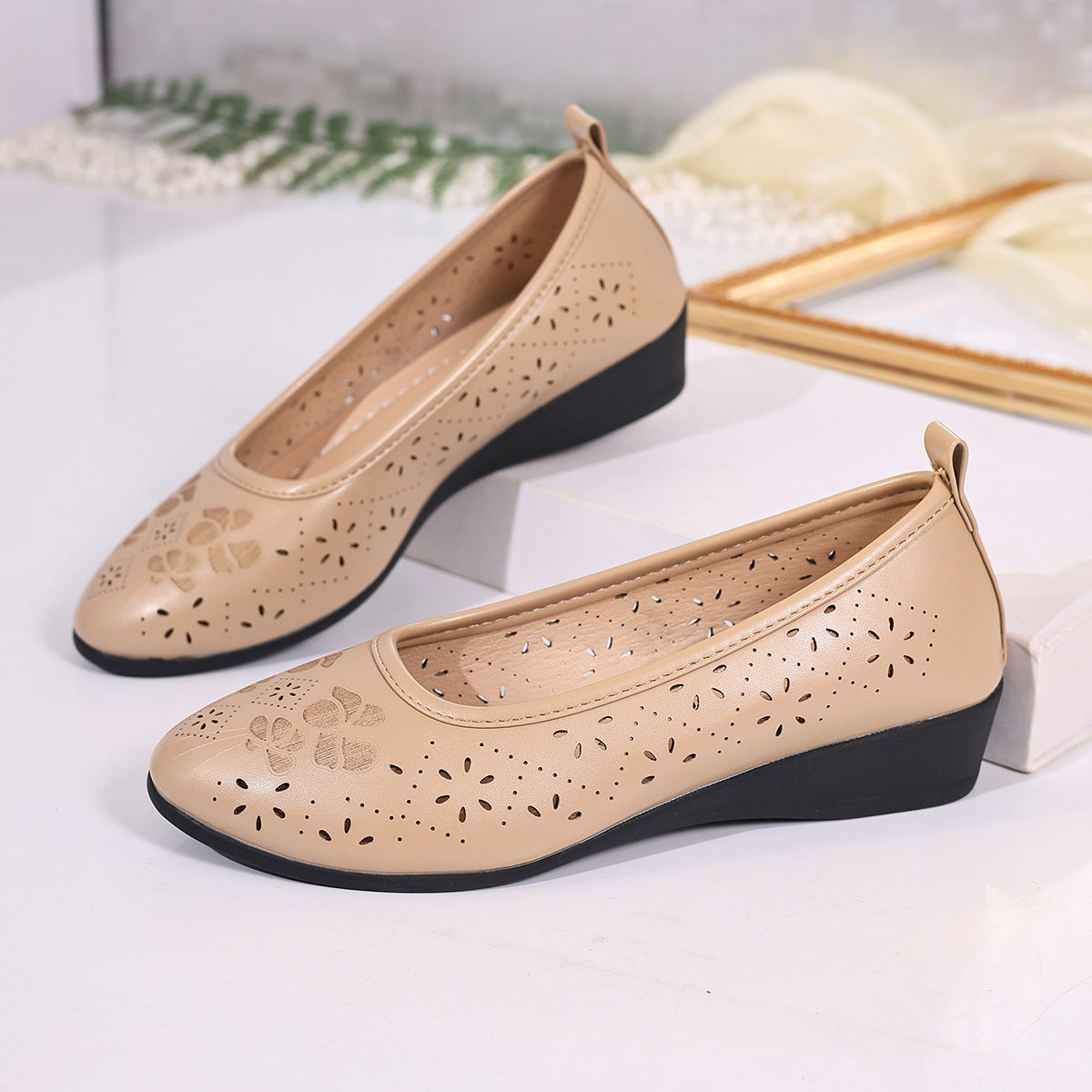 Damen Ballerina-Schuhe mit filigranem Lochmuster und rutschfester Sohle R&B