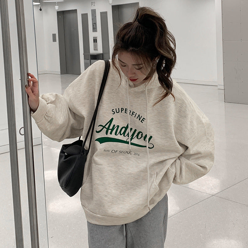 Damen Hoodie mit modernem Schriftzug und lässiger Passform