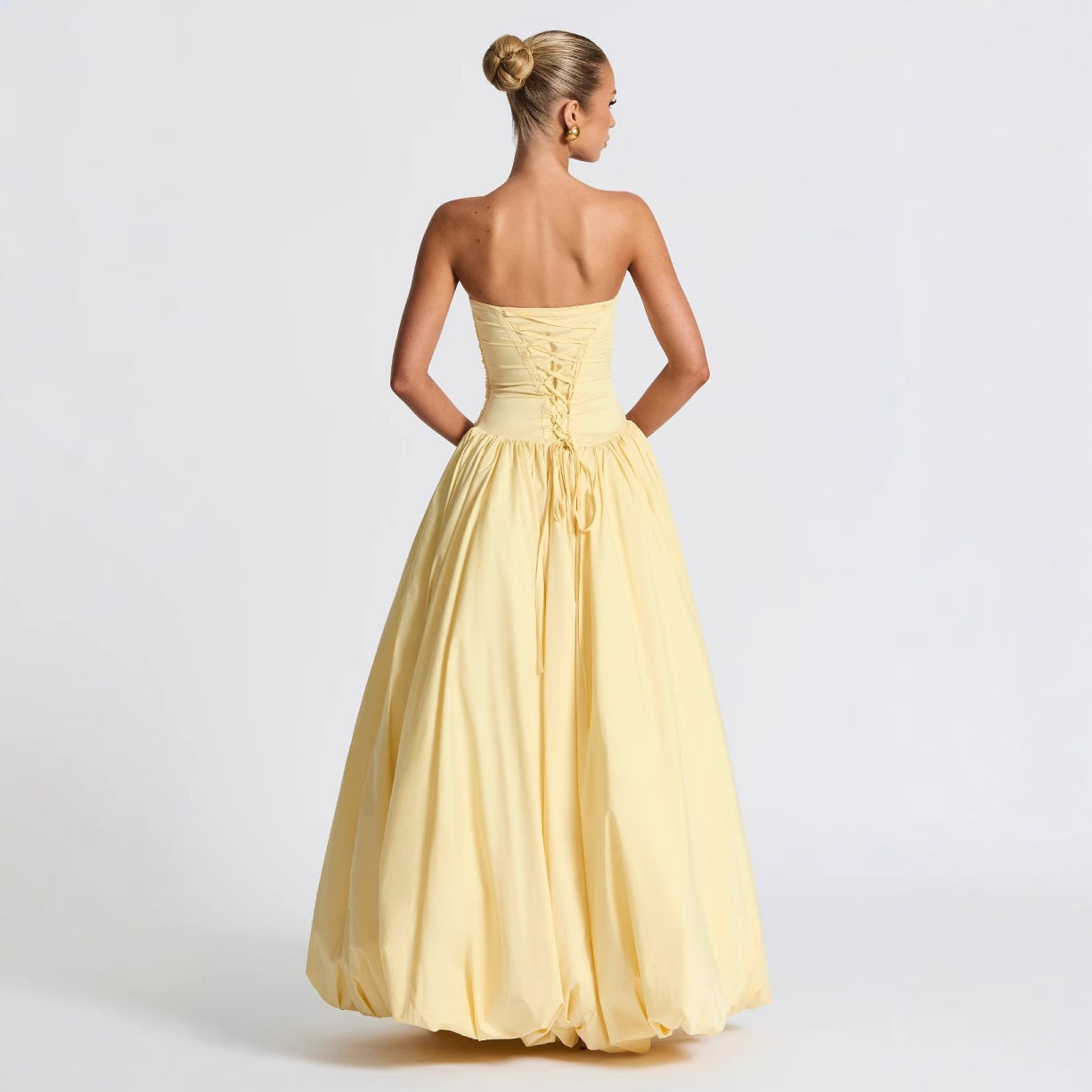 Damen Abendkleid mit figurbetontem Oberteil und asymmetrischem Rock R&B