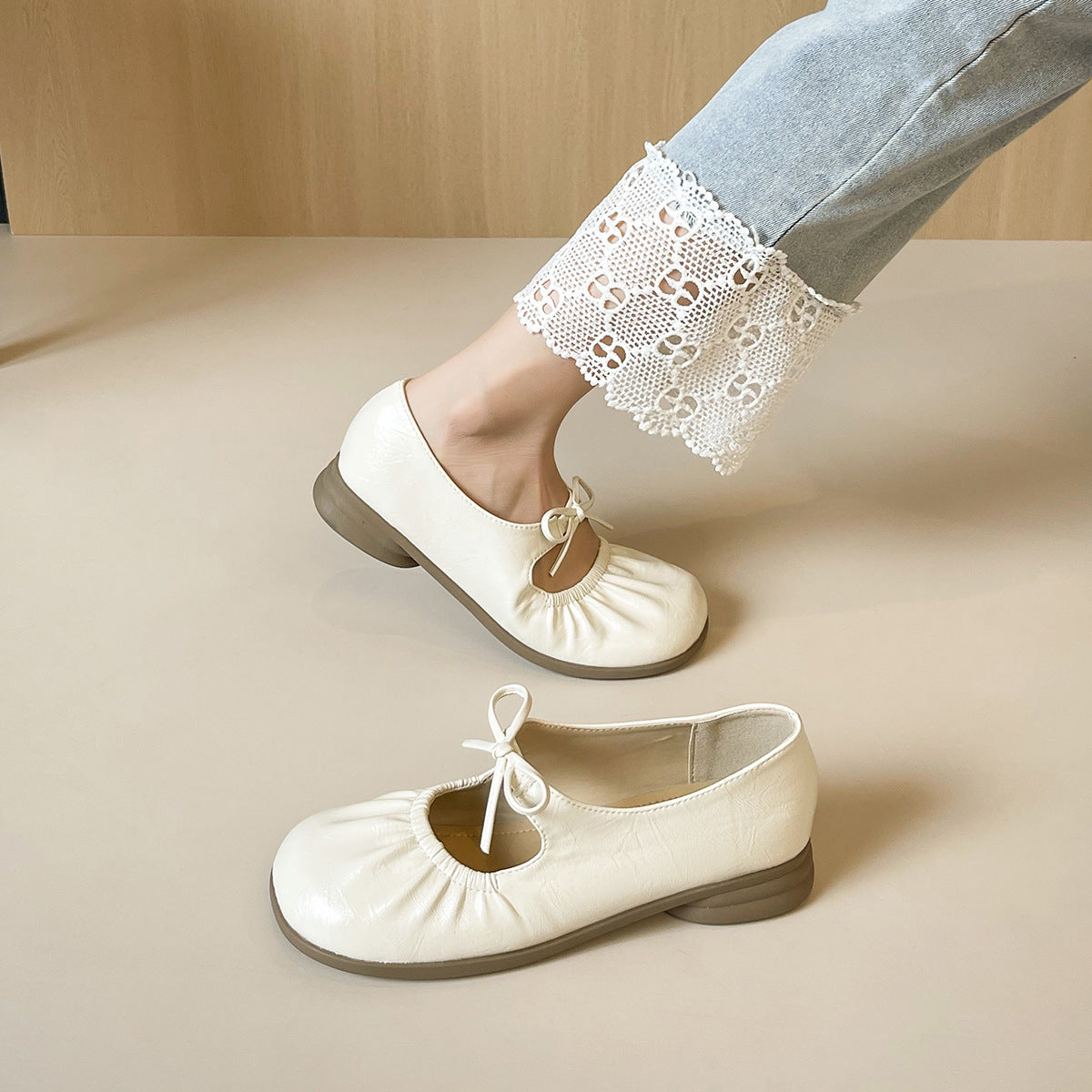 Damen Ballerinas mit elegantem Faltendesign und praktischem Schnürdetail
