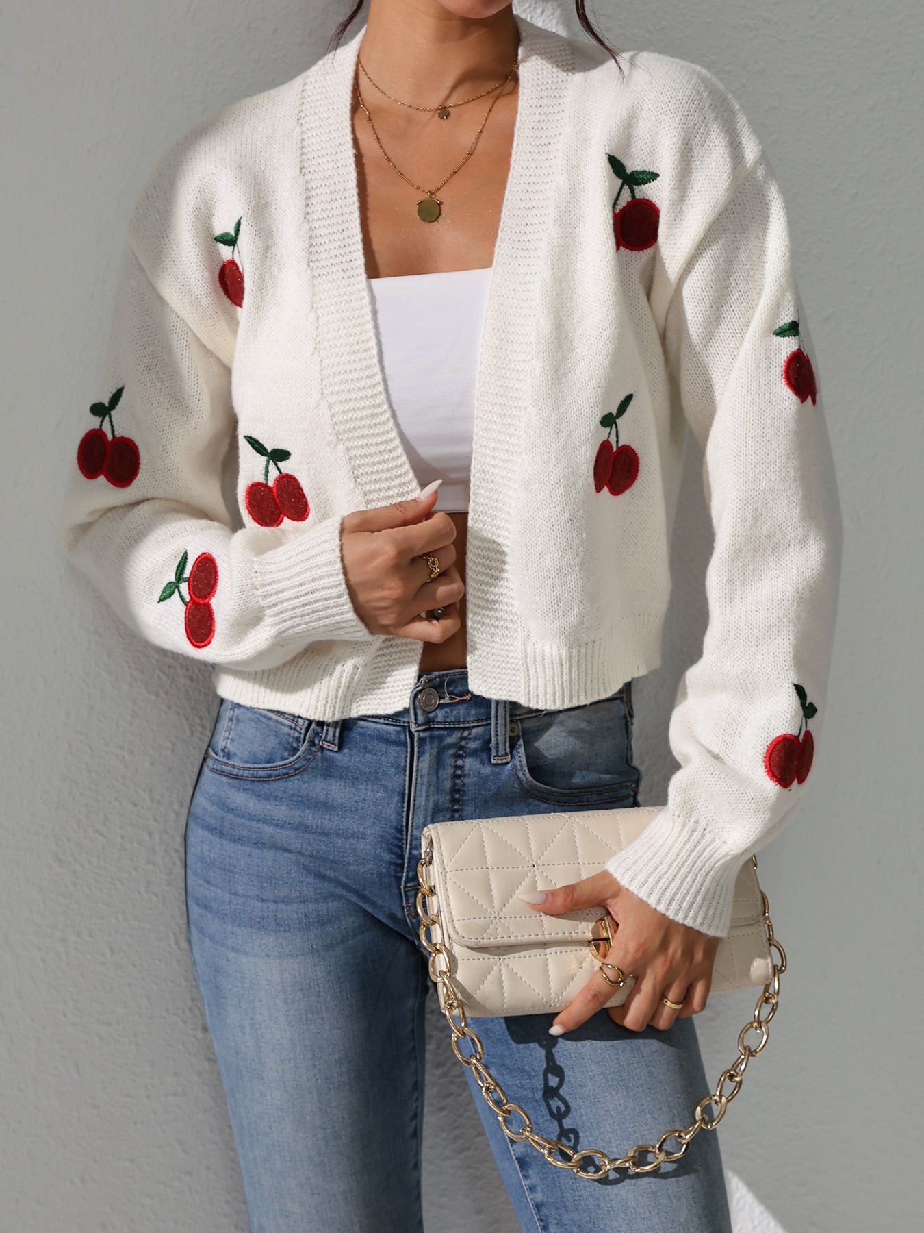 Damen Kurze Strickjacke mit fruchtiger Stickerei R&B