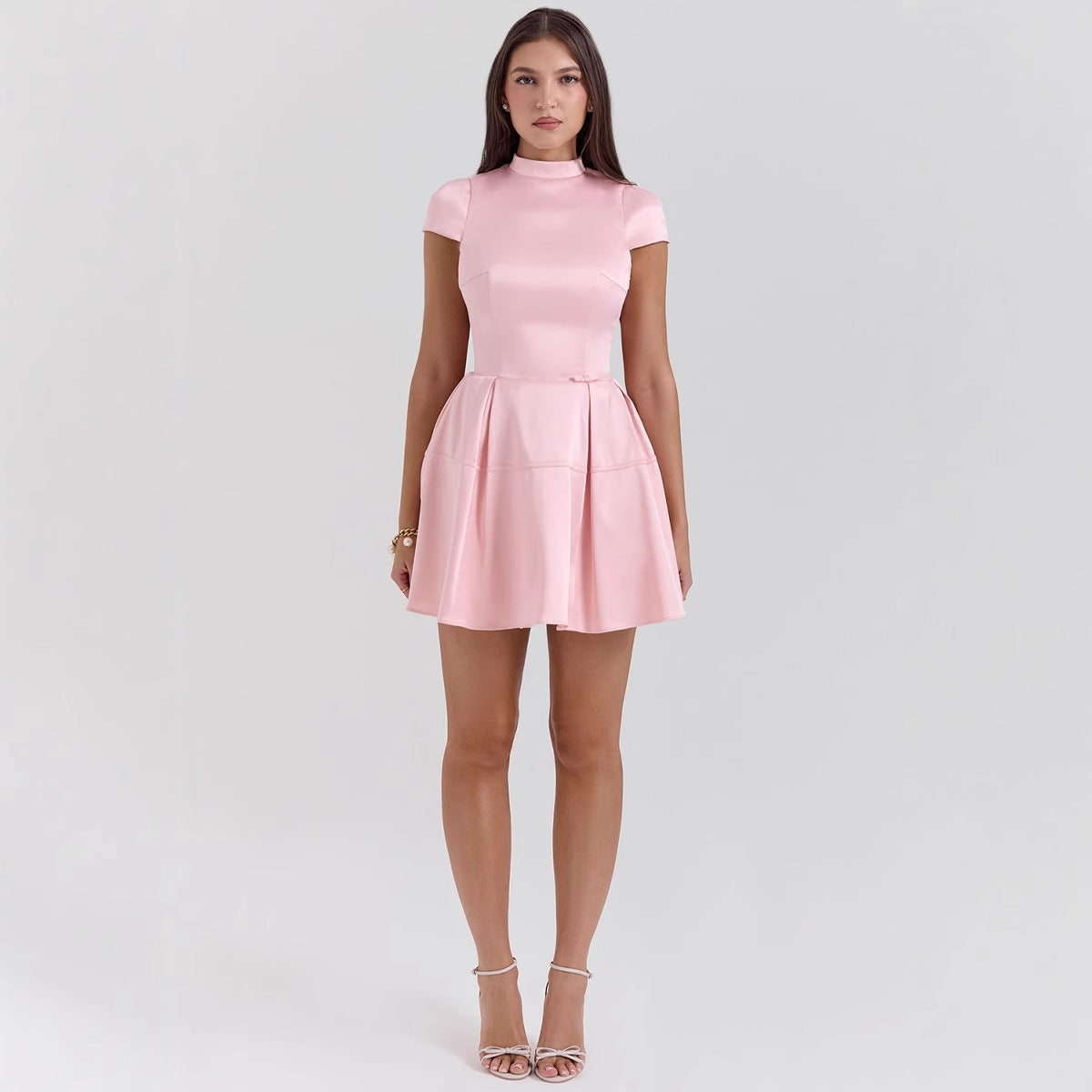 Damen Kurzarm Kleid mit schickem Kragen und fließendem Rock R&B