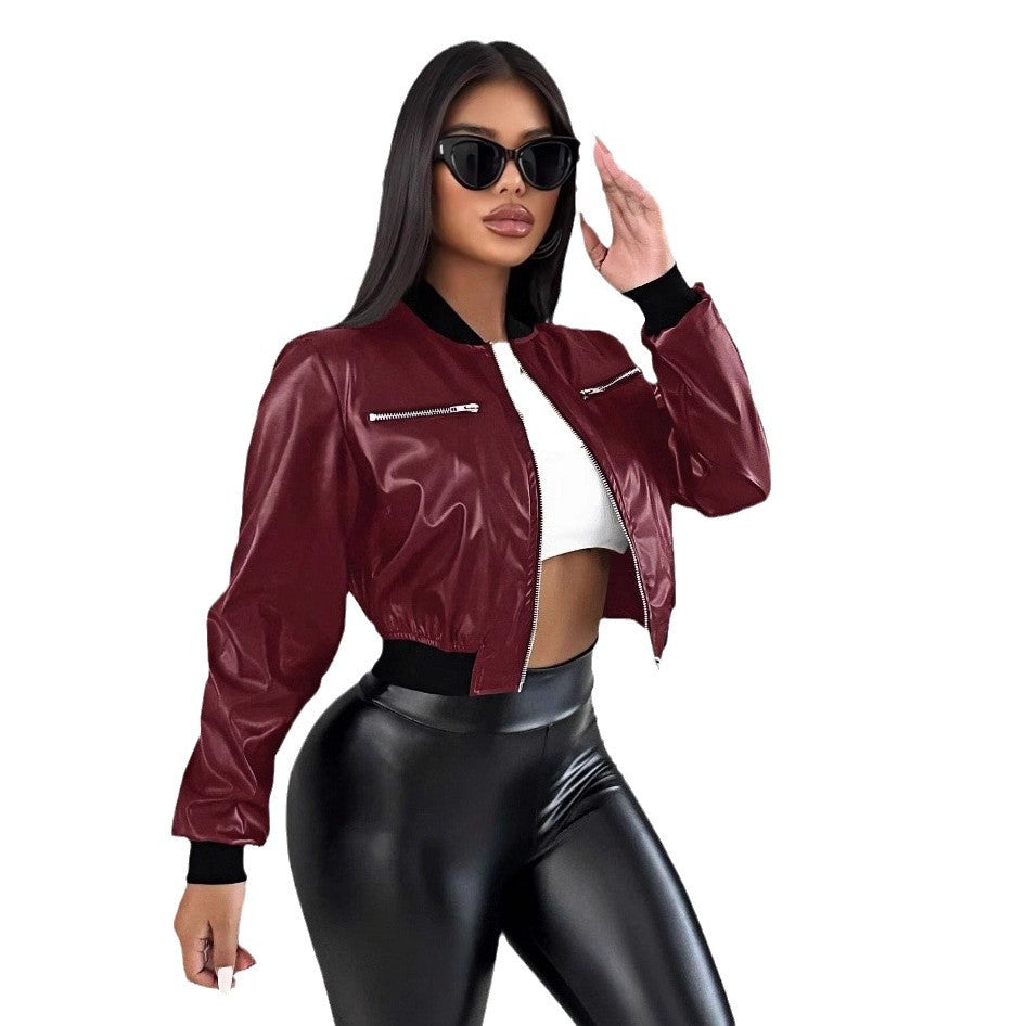 Damen cropped Kunstlederjacke mit glänzendem Finish und dekorativen Reißverschlüssen R&B