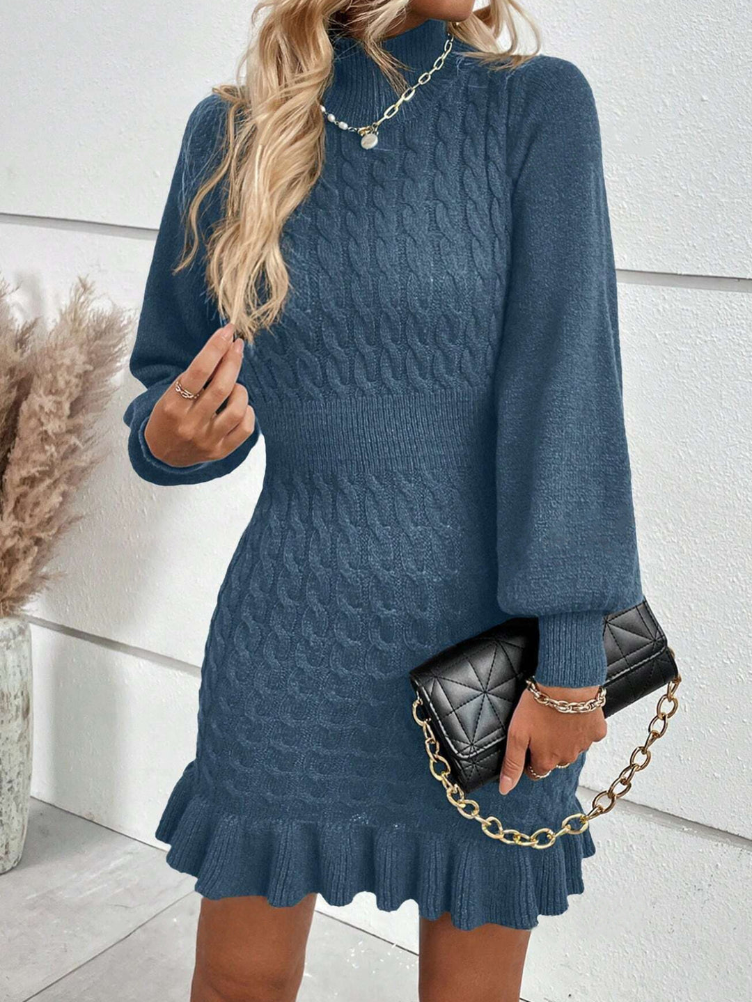 Damen Strickkleid mit hohem Kragen und Rippmuster R&B