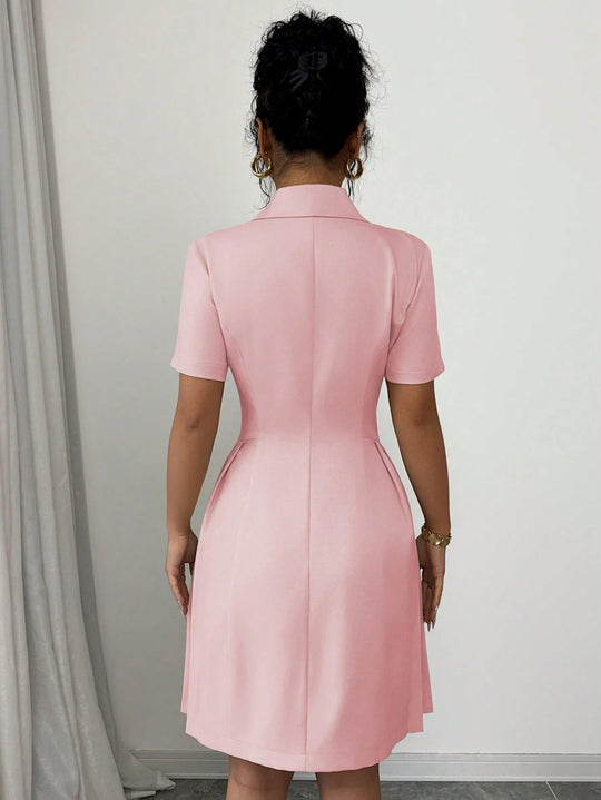 Damen elegantes A-Linien Kleid mit doppelter Knopfleiste und plissiertem Rock R&B