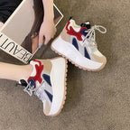 Damen Plattform Sneaker mit atmungsaktivem Mesh und sportlichem Design