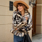 Damen Modische Kunstpelzjacke mit auffälligem ZR&Bra-Design R&B