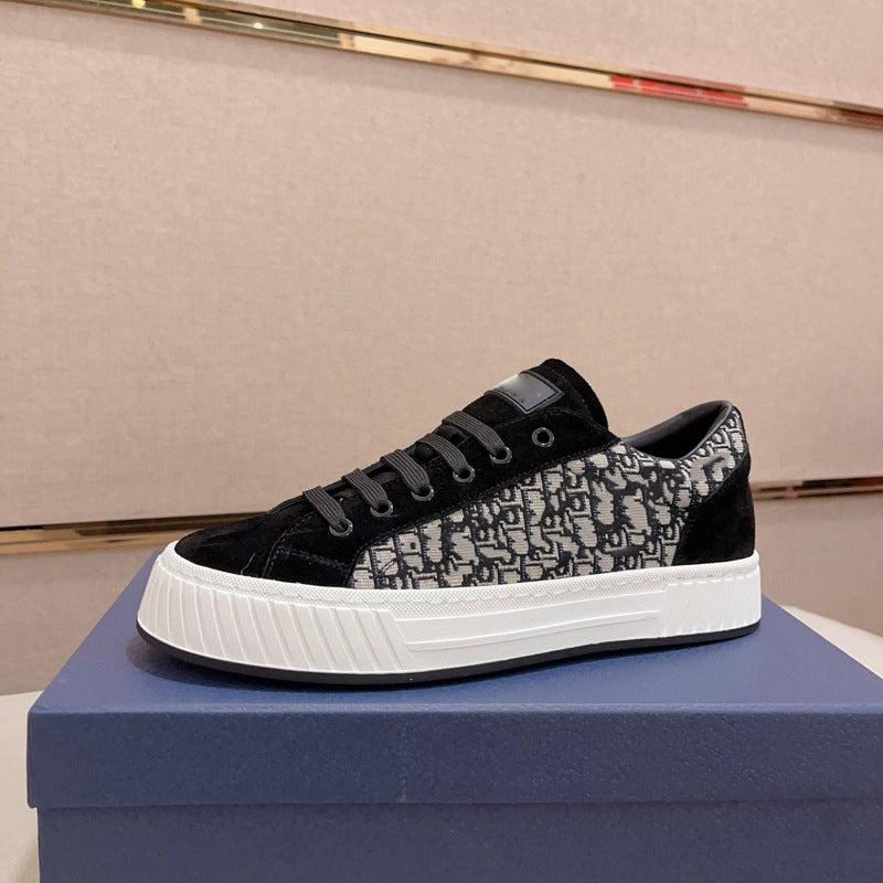 Damen modische Sneakers aus hochwertigem Wildleder mit eleganter Druckstruktur R&B