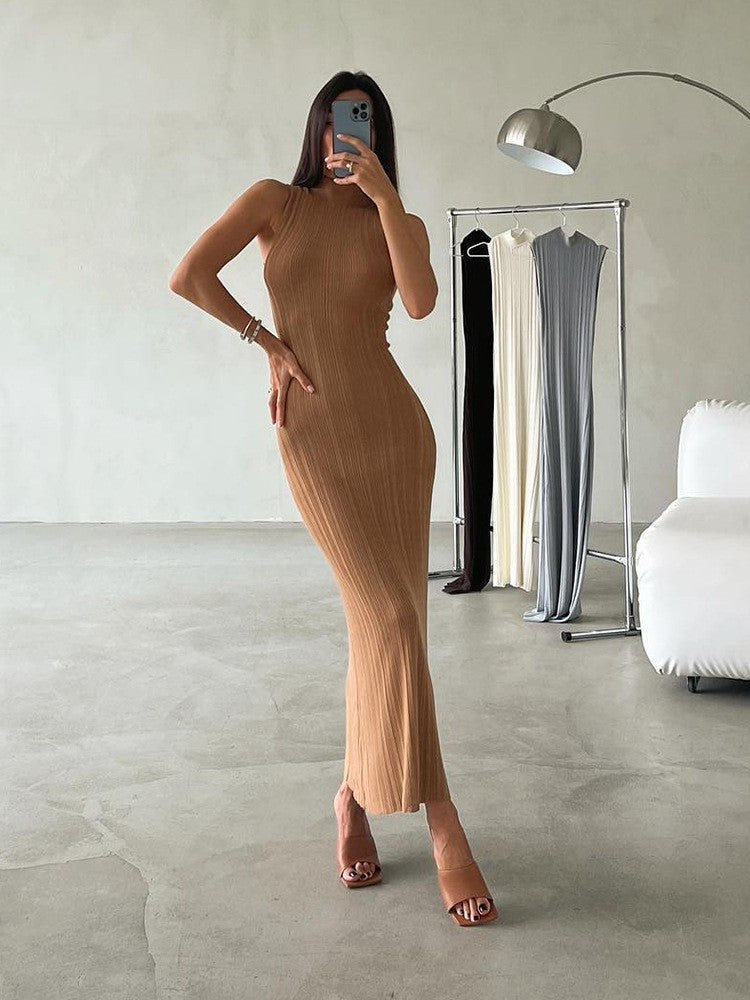 Damen Körperbetontes Strickkleid mit hohem Kragen und eleganten Rippdetails R&B