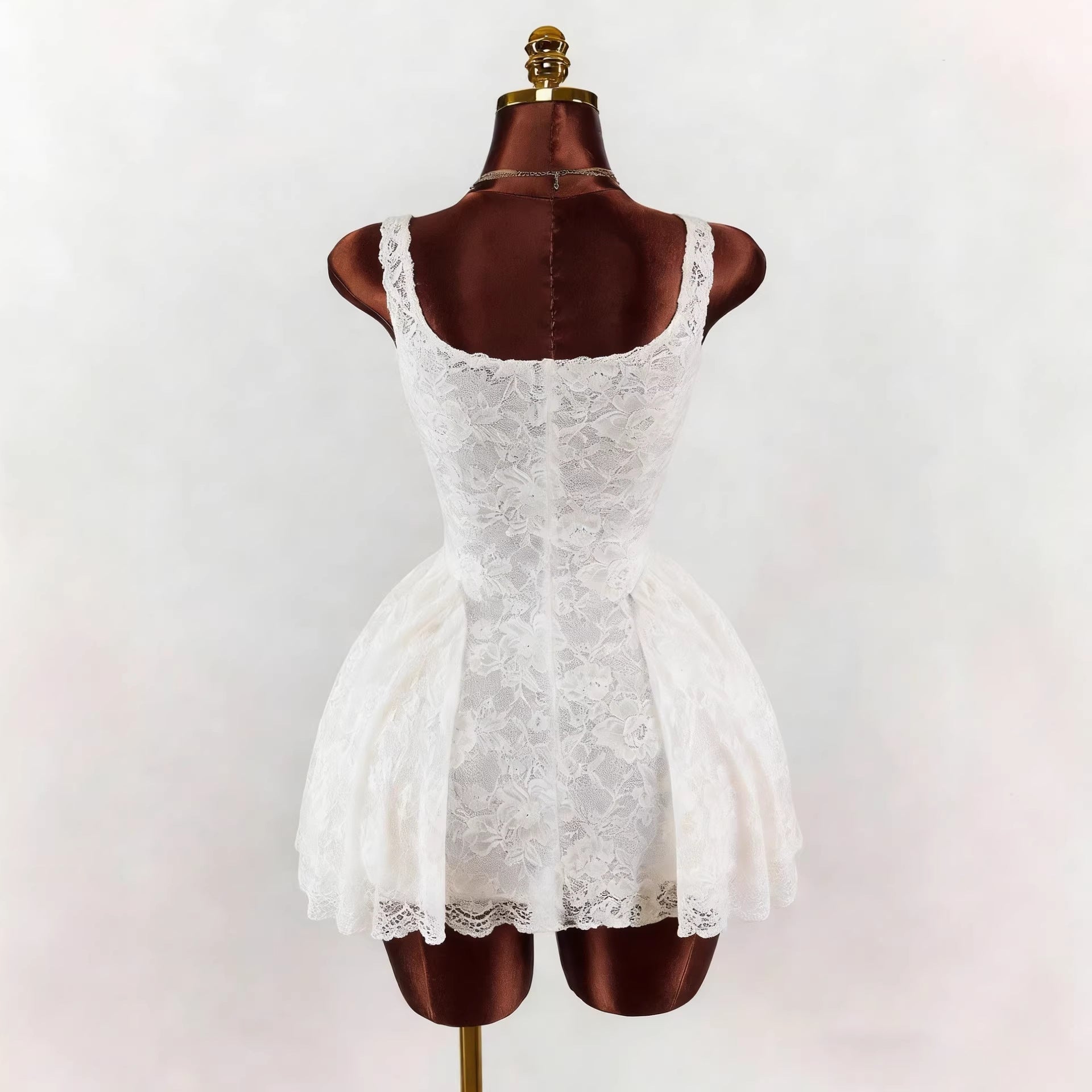 Damen nan tailliertes Spitzen-Cocktailkleid mit Korsett-Bustier und doppellagigem Schößchenrock R&B
