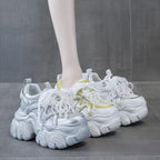 Damen Sportliche Plateau-Sneaker mit dekorativer Schnürung