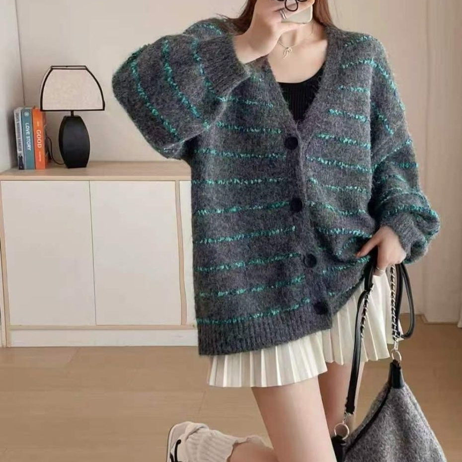 Damen Gemusterte Strickjacke mit sanften Puffärmeln und Knopfleiste R&B