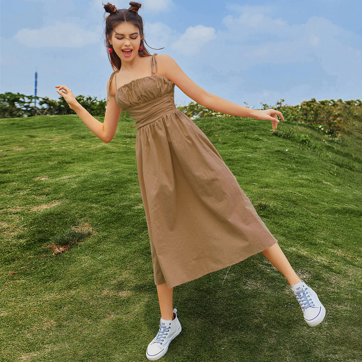 Damen Midi-Kleid mit elastischem Taillenbund und verstellbaren Spaghettiträgern R&B