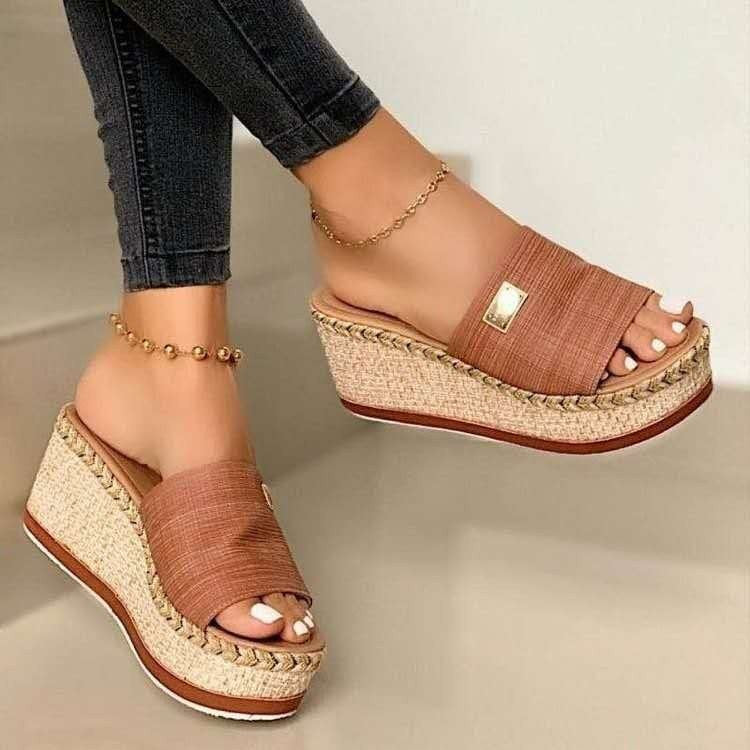 Damen Wedge-Pantoletten mit elegantem Flecht-Design und komfortabler Sohle R&B