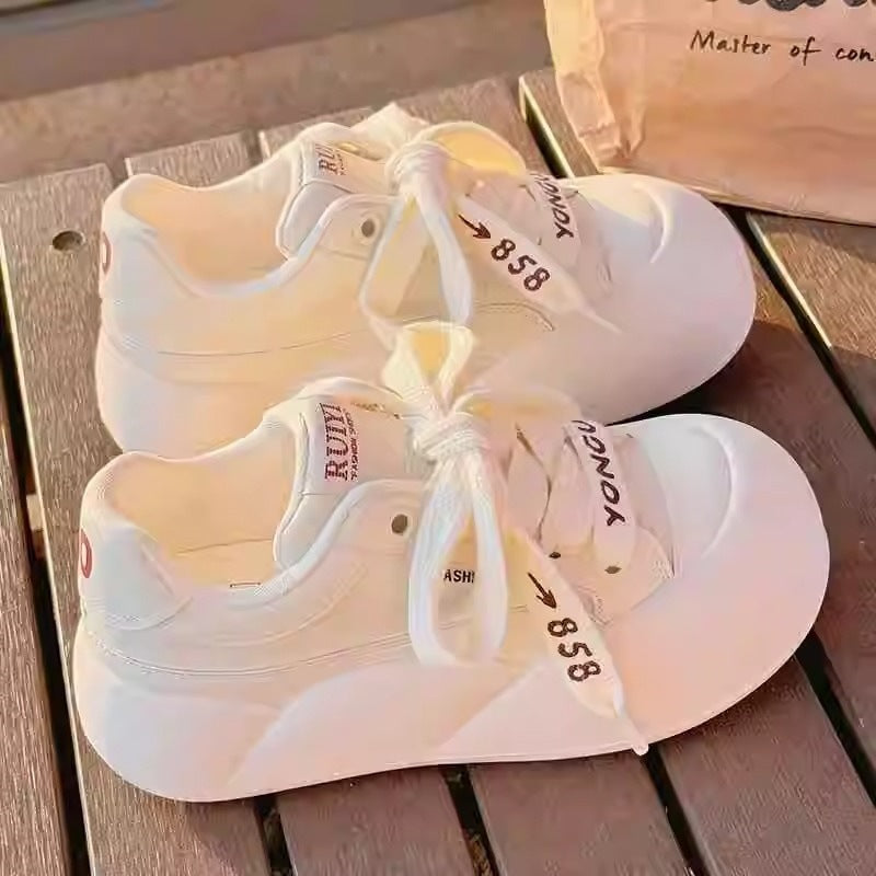 Damen Plattform Sneaker mit modernem Design und dämpfender Sohle