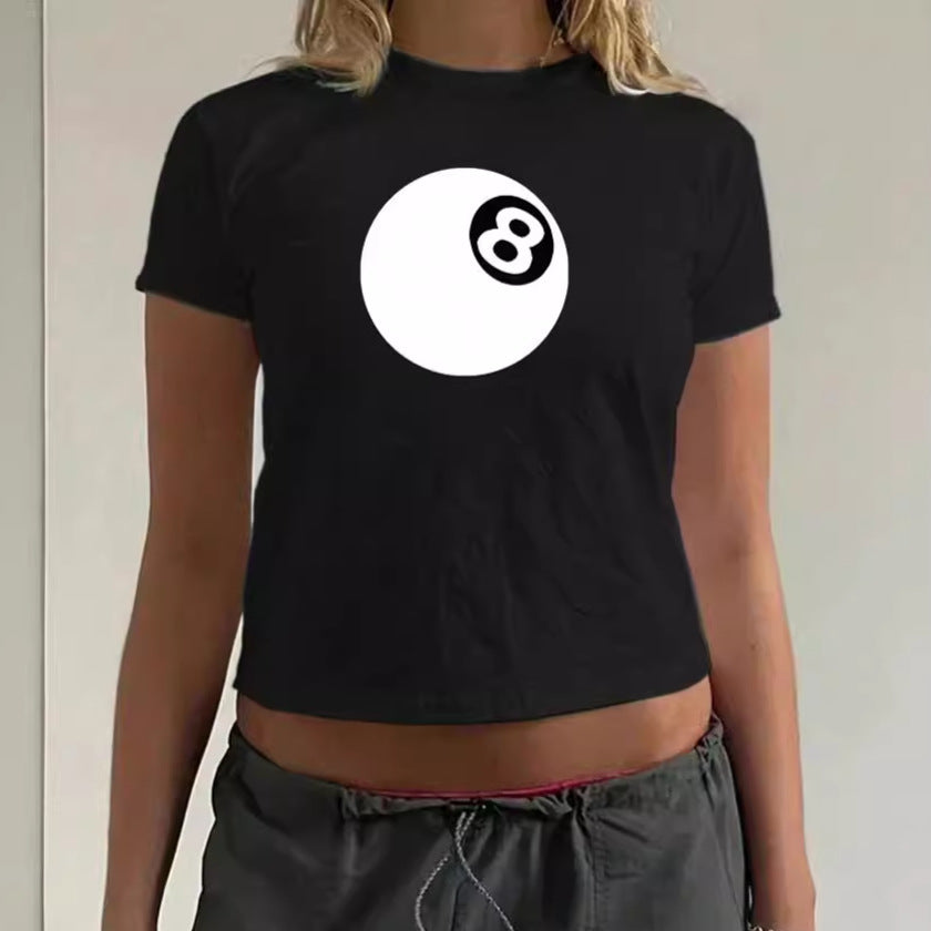 Damen cropped T-Shirt mit einzigartigem 8-Ball-Motiv und lässigem Schnitt R&B