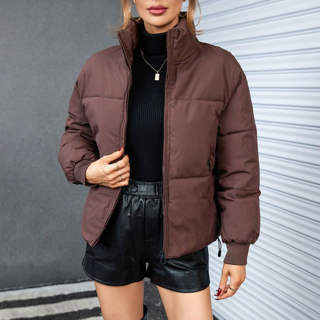 Damen Winter-Steppjacke mit hochschließendem Kragen und praktischen Reißverschlusstaschen R&B