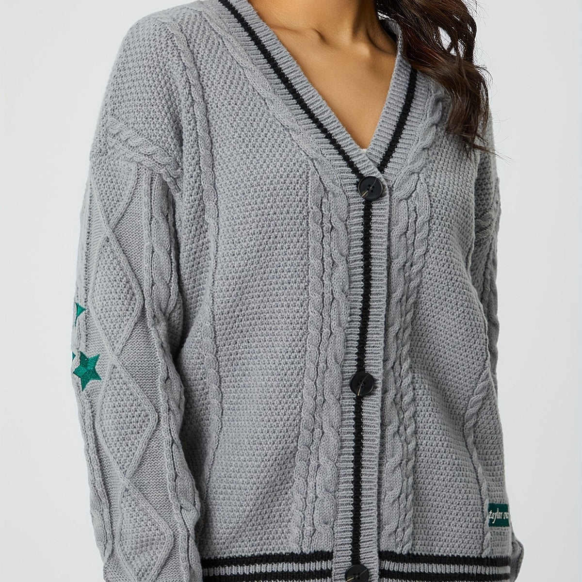 Damen nan oversized Zopfstrick Cardigan mit V-Ausschnitt und kontrastierenden Strickkanten R&B