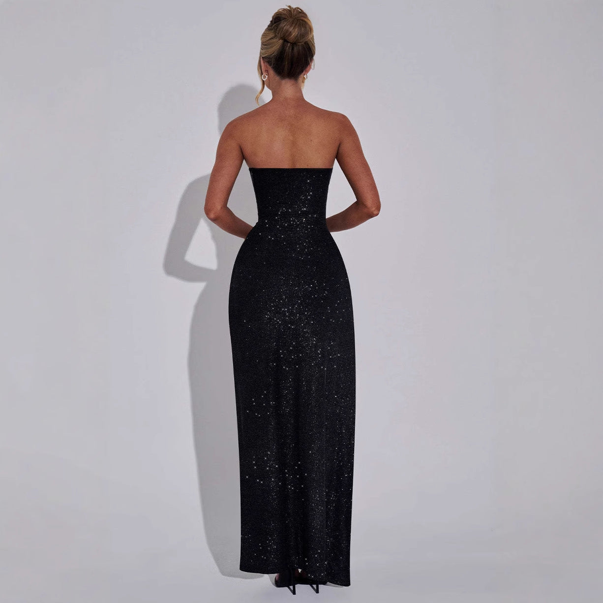 Damen Abendkleid im schulterfreien Stil mit hohem Schlitz und funkelndem Glitzereffekt R&B